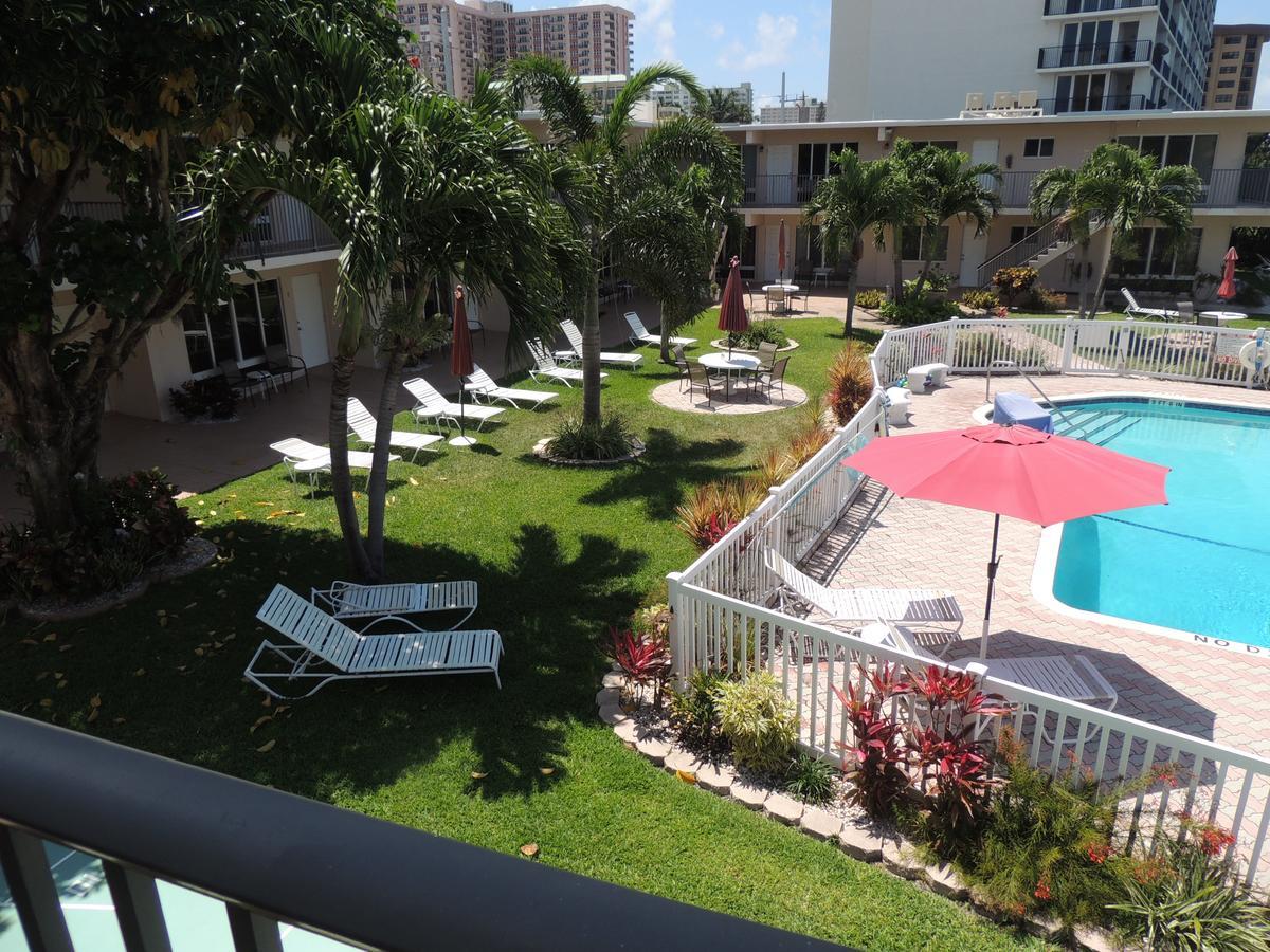 Aqua Mar Condos Pompano Beach Bagian luar foto