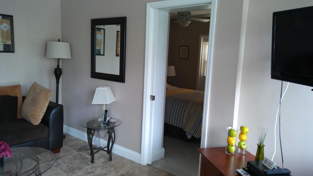 Aqua Mar Condos Pompano Beach Bagian luar foto