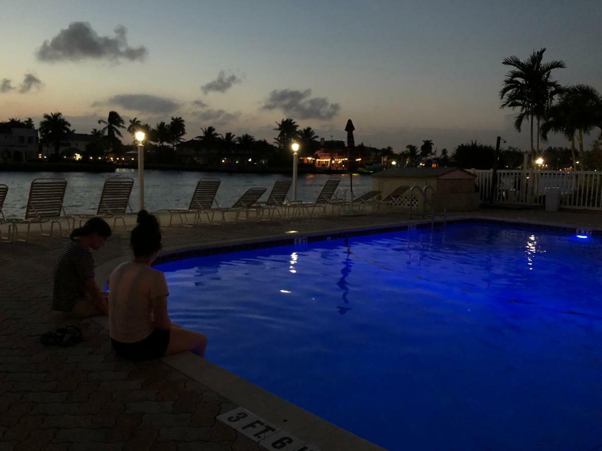 Aqua Mar Condos Pompano Beach Bagian luar foto